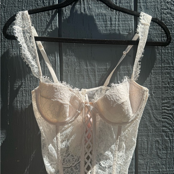 Victoria’s Secret lace up corset - Picture 7 of 7